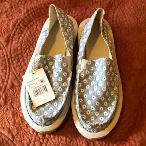 Sanuk Women’s Slip-Ons Size 8 New With Tags